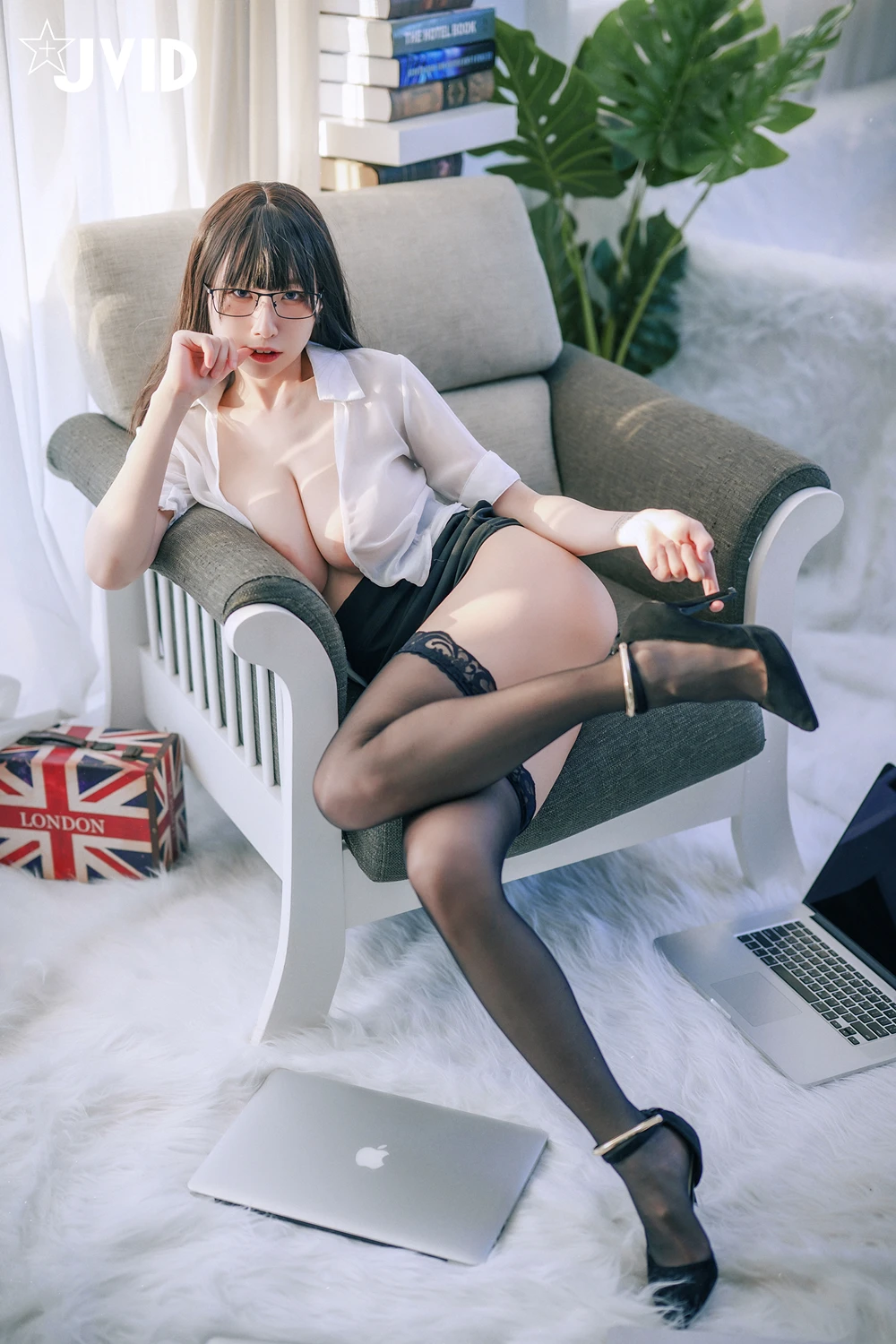 JVID 黎菲儿 – 超完美巨乳-色色的女同事加班时の脱衣诱惑 65