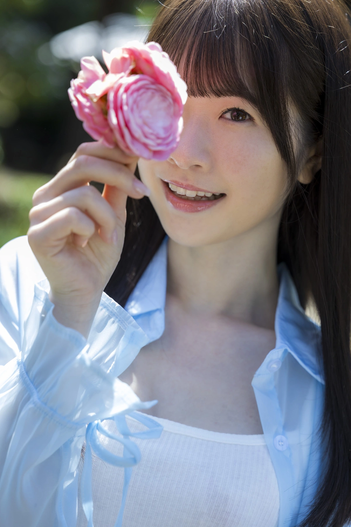 Emika Shirakami 白上咲花, ヌード写真集 「百花繚乱」 7