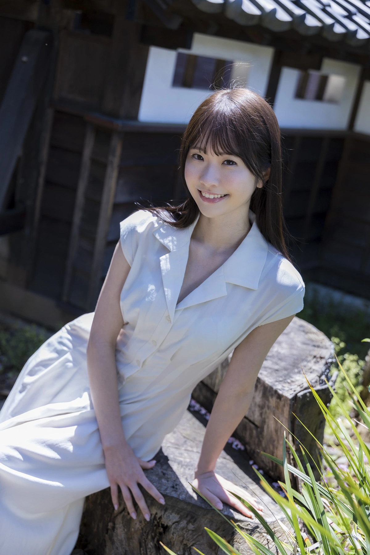 Emika Shirakami 白上咲花, ヌード写真集 「百花繚乱」 68