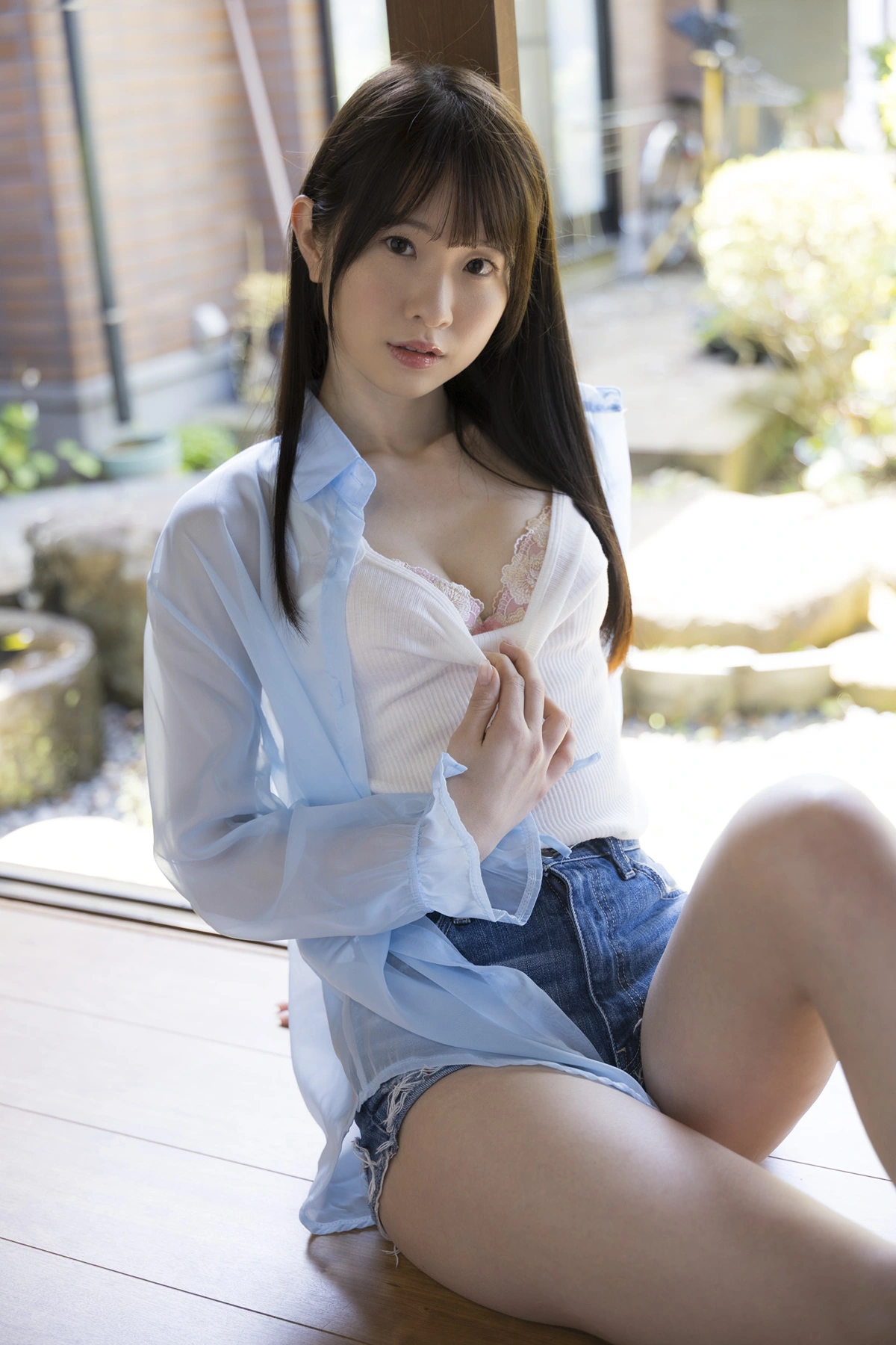 Emika Shirakami 白上咲花, ヌード写真集 「百花繚乱」 14