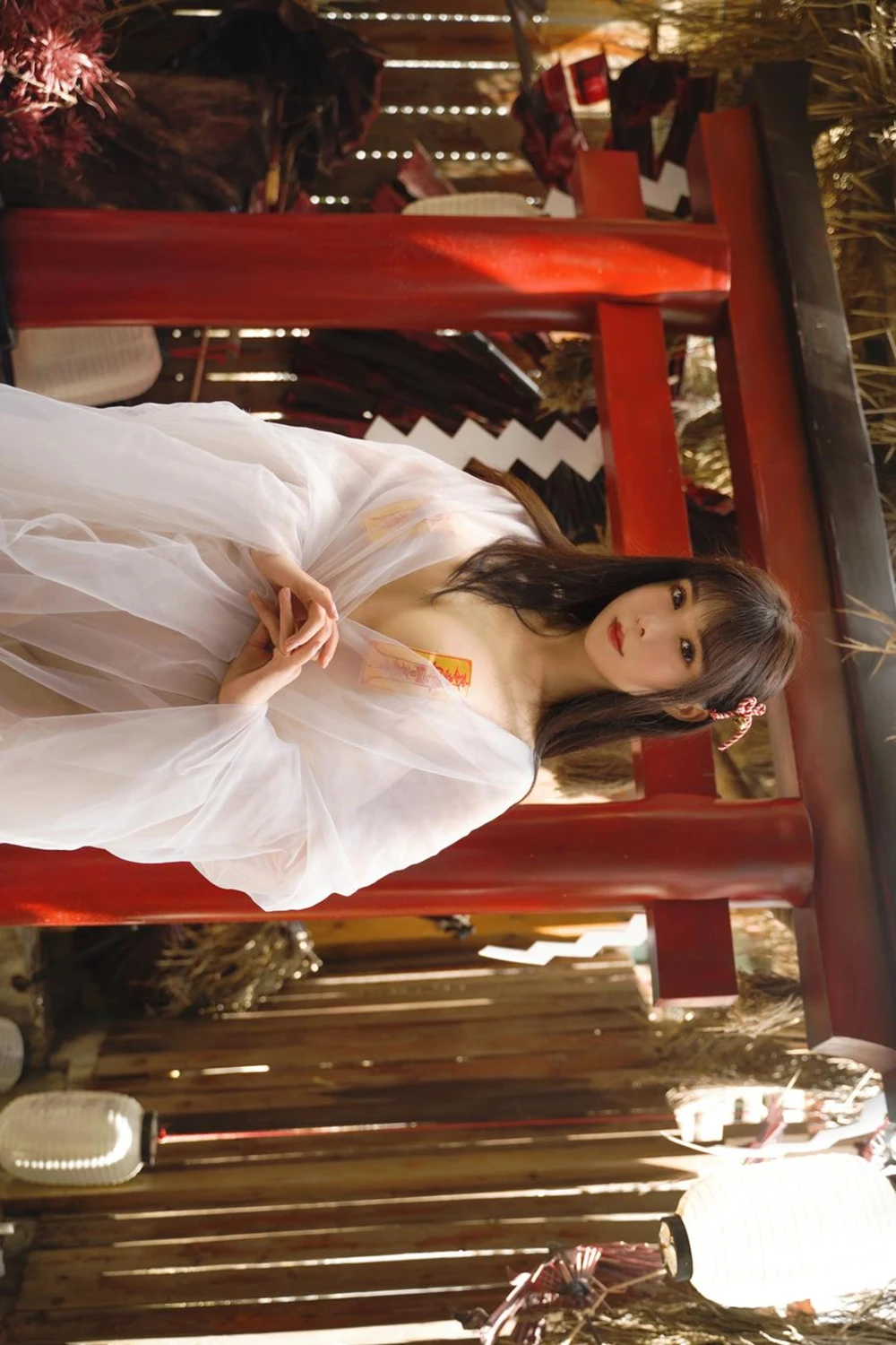 Cosplay 亚马逊鲶鱼 – 神社符纸巫女 89