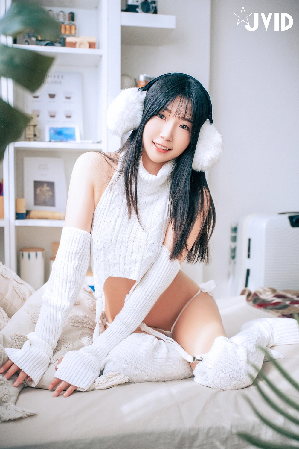 JVID 肉包Mini – 沈迷色色の可愛女友－肉包😈性欲高漲🔥發情自慰色誘男友🔞近距離特寫美鮑🦪 Set.02 9