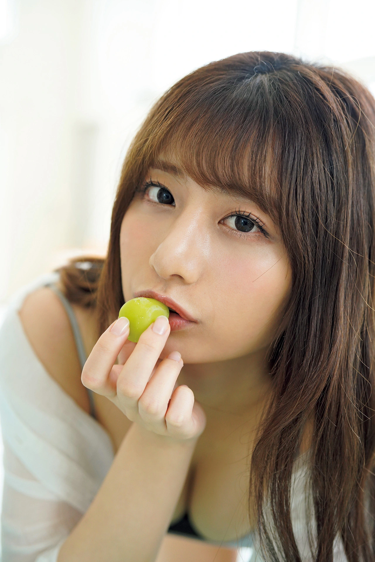 Yuka Suzuki 鈴木優香, FLASHデジタル写真集 「スキャンダルFカップ Vol.02」 16