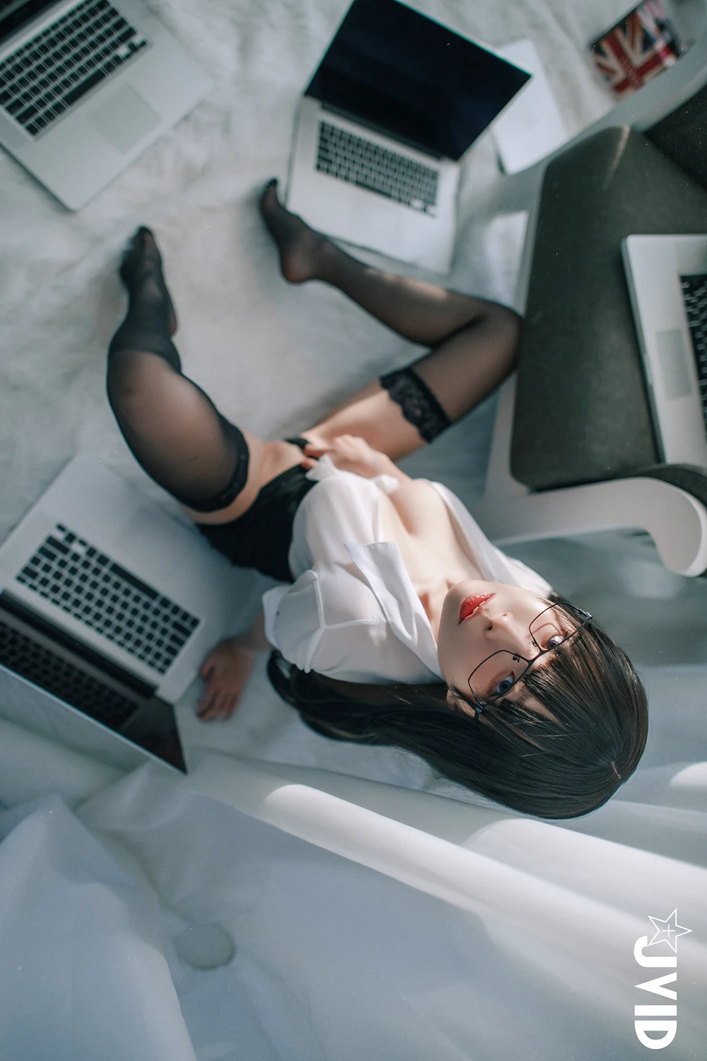 JVID 黎菲儿 – 超完美巨乳-色色的女同事加班时の脱衣诱惑 23