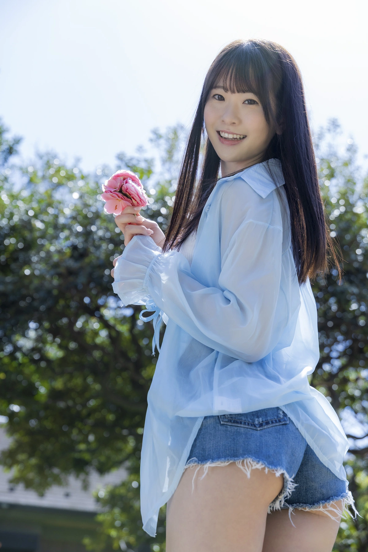 Emika Shirakami 白上咲花, ヌード写真集 「百花繚乱」 6